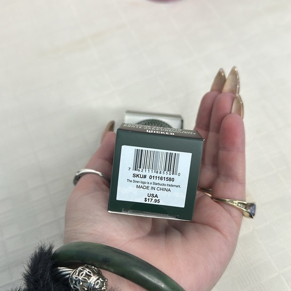 Starbucks x Wicked key chain/ bag charm/ cup charm - Picture 3 of 5